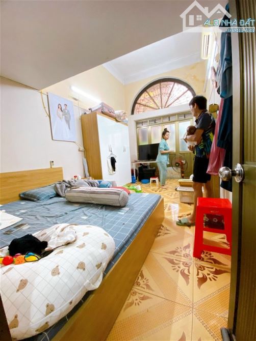 Bán Nhà mặt Phố Khương Thượng,ngõ đường Tây Sơn,p Ngã Tư Sở,Đống Đa, Dt: 30m2,Giá 10,5 tỷ