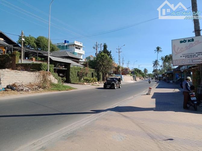 Cần Bán Lô Đất Full Thổ Cư Mặt Tiền Đường Nguyễn Đình Chiểu Bên Biển Hàm Tiến Mũi Né