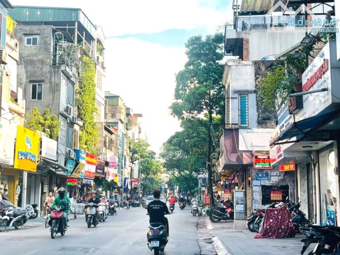 Bán nhà ngõ 207 Trương Định 41m2 mặt tiền 6,1m 5 tầng, 8 phòng ngủ, kinh doanh, Giá 6,8 tỷ