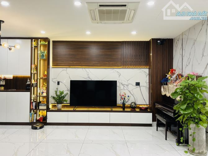 Bán nhà mặt tiền đường số 7 khu đô thị xanh Vạn Phúc City TP Thủ Đức giá rẻ 27 - 33 tỷ HOT - 2