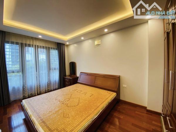 Bán nhà ngõ 207 Trương Định 41m2 mặt tiền 6,1m 5 tầng, 8 phòng ngủ, kinh doanh, Giá 6,8 tỷ - 3
