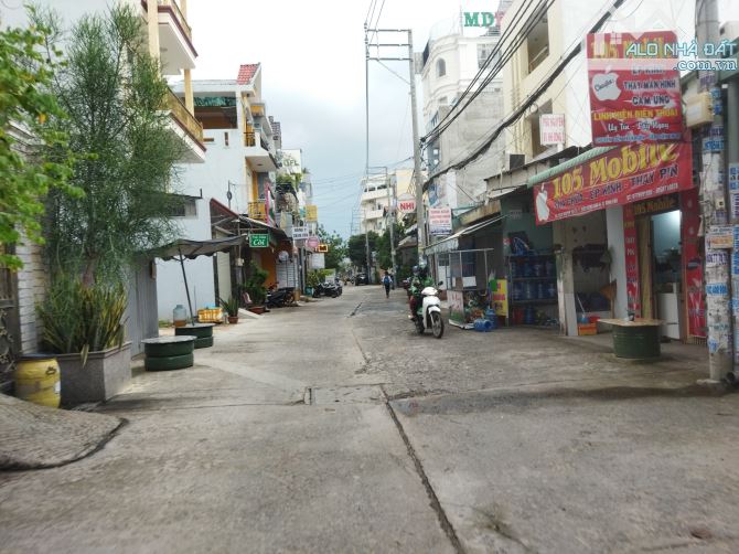 Bán nhà đường Nguyễn Thị Tú, Bình Tân, 60m2, 4 tầng, hẻm xe tải thông, giá rẻ