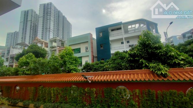 Bán nhà MT Trần Văn Kiểu tặng NT, 4,05x20.43m, 5 tầng HT, giá sốc 12,5 tỷ TL mạnh