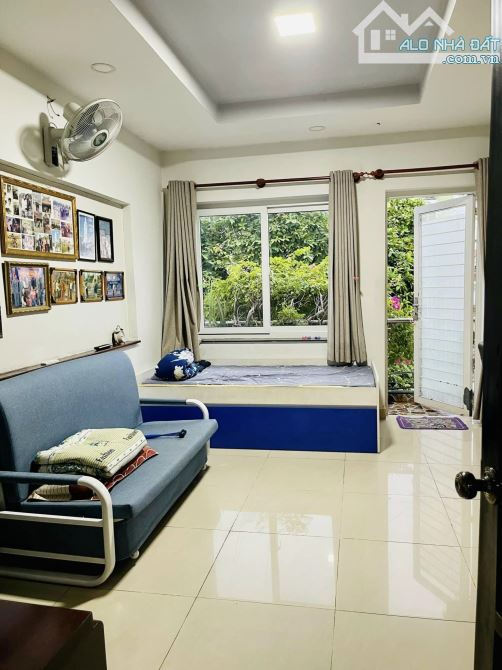 Nhà Cách Mạng Tháng 8, 5 tầng, xe hơi vào nhà, gần công viên Lê Thị Riêng - 2