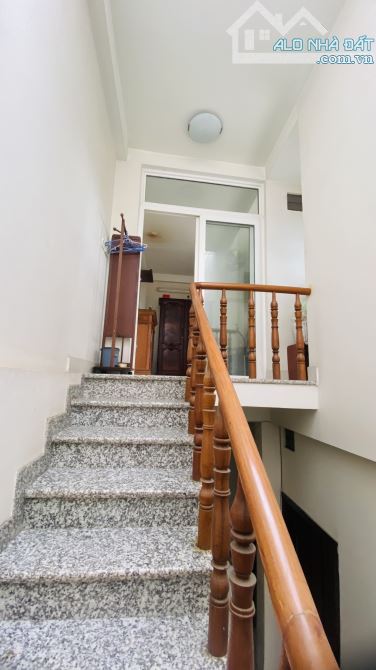 Bán nhà MTKD Cao Thắng, P5, Q3 - DT 9x8m - 5 tầng nhà đẹp - HDT 60tr/th - 20 tỷ - 7