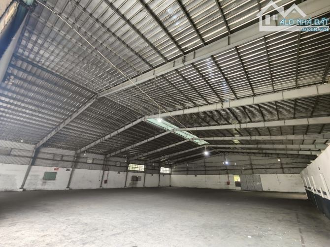 Kho xưởng 2400m² điện 400kva giấy tờ đầy đủ gần KCN Sóng Thần Dĩ An