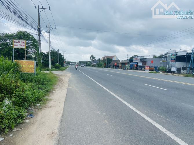 Đất thổ cư 6x30 full thổ cư, gần KCN Nam Tân Uyên, đường nhựa, kinh doanh tốt, giá ngộp - 1