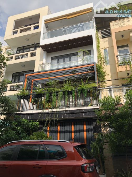 Nhà bán ĐƯỜNG NHỰA 10M Dương Quảng Hàm Gò Vấp 4x16,5m 3 tầng giá chỉ 7,9 tỷ thương lượng - 1