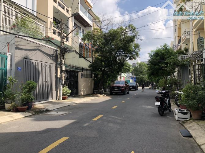 NHÀ BÁN ĐƯỜNG 8M Dương Quảng Hàm Gò Vấp 5,7x12M 3 tầng chỉ nhỉnh 7 tỷ - 1