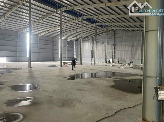 Cần cbo thuê 300 +400m2 kho gần cổng A KCN Bắc Thăng Long