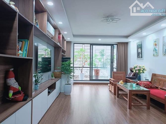 Bán nhà TÂN THUỴ- PHÚC ĐỒNG- LONG BIÊN. DT 61m2, ô tô vào nhà, gần công viên, giá 7.2 tỷ