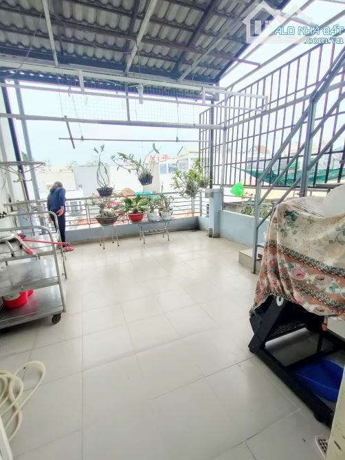 HẠ TIẾP 300 TRIỆU BÁN GẤP NHÀ HẺM XE HƠI 4 TẦNG Lê Đức Thọ Gò Vấp chỉ 5,7 tỷ TL - 4
