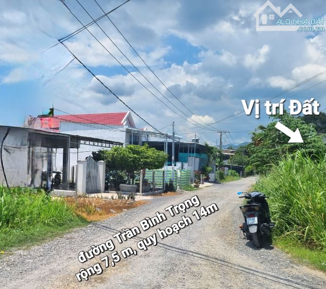 "Bán đất mặt tiền đường Trần Bình Trọng rộng 7,5m, quy hoạch 14m ở thị trấn Diên Khánh.