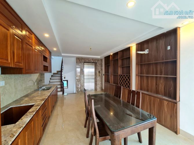 Nhà mới Ngô Gia Tự 52m2-7 tầng thang máy full đồ cần bán đường trải nhựa - 1