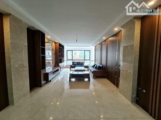 Nhà mới Ngô Gia Tự 52m2-7 tầng thang máy full đồ cần bán đường trải nhựa - 2
