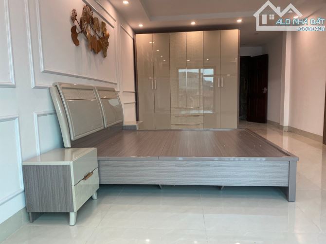 Nhà mới Ngô Gia Tự 52m2-7 tầng thang máy full đồ cần bán đường trải nhựa - 3