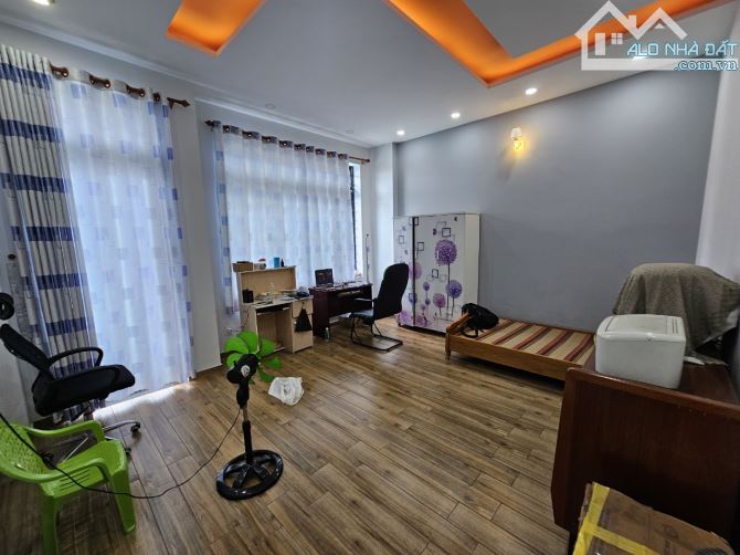Nhà mặt tiền kinh doanh đường ĐT 743A gần ngã tư Bình Thung, 702 Dĩ An - 3