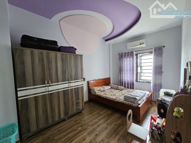 Nhà mặt tiền kinh doanh đường ĐT 743A gần ngã tư Bình Thung, 702 Dĩ An - 4