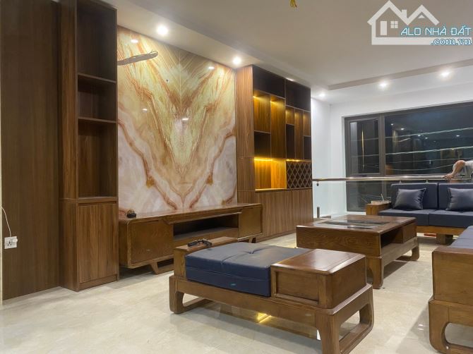Nhà mới Ngô Gia Tự 52m2-7 tầng thang máy full đồ cần bán đường trải nhựa - 5