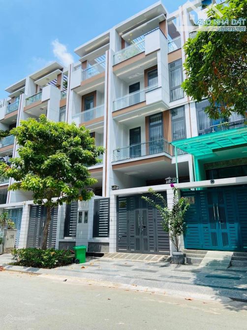 Chuyên Cho Thuê Nhà - Văn Phòng- shophouse Tại Khu Đô Thị Vạn Phúc city 28 tr/tháng - 2