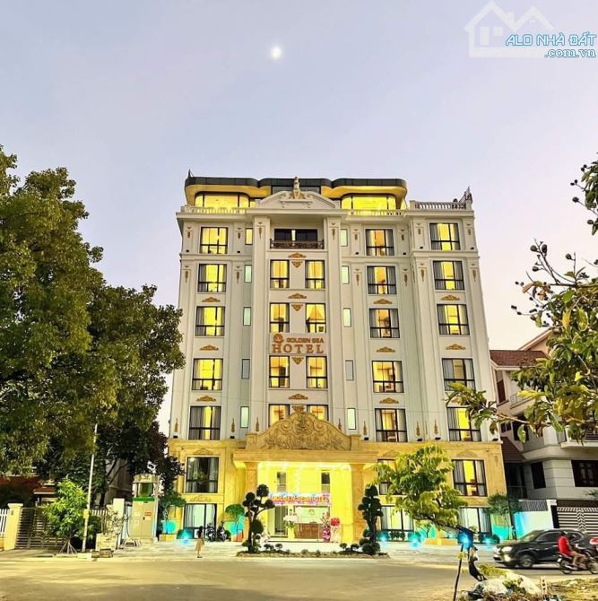 Cần tiền đầu tư nên bán gấp khách sạn 3 sao tại thành phố Hạ Long- Quảng Ninh 517m2x8T