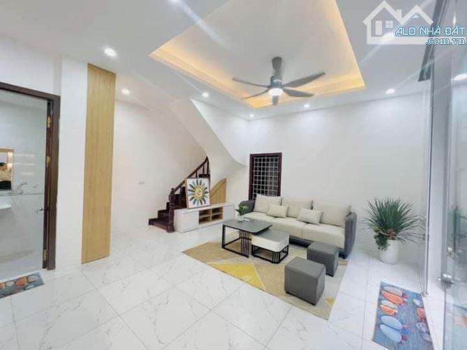 Bán nhà ĐỨC GIANG-THƯỢNG THANH- LONG BIÊN. DT 90m2, gara ô tô, giá 7.9 tỷ - 1