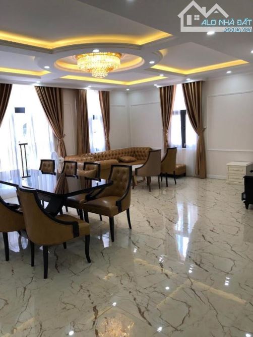 Cần tiền đầu tư nên bán gấp khách sạn 3 sao tại thành phố Hạ Long- Quảng Ninh 517m2x8T - 6