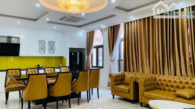 Cần tiền đầu tư nên bán gấp khách sạn 3 sao tại thành phố Hạ Long- Quảng Ninh 517m2x8T - 8