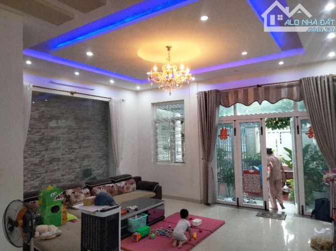 Bán nhà 2T 204m2 ngang gần 7m mặt tiền Trần Văn Dư quận Ngũ Hành Sơn chỉ 1x tỷ - 4