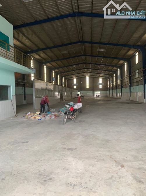 Cho thuê nhà xưởng 2500m2, quận gò vấp, hcm