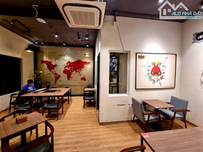 Siêu phẩm lô góc Huỳnh Thúc Kháng - Mặt tiền 10m, vỉa hè kinh doanh bất chấp 4 tầng - 2