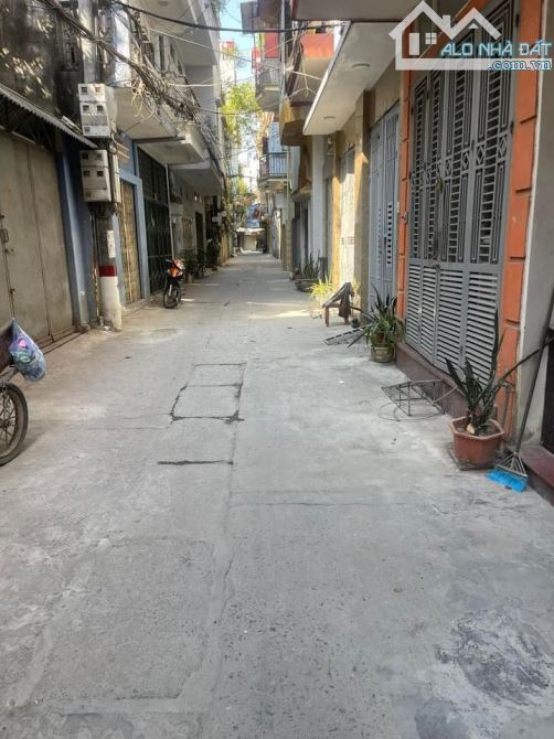 Bán Nhà Hoàng Cầu 51m2, 4 Tầng Lô Góc. Ngõ Rộng Oto Đỗ 6.9 Tỷ - 1