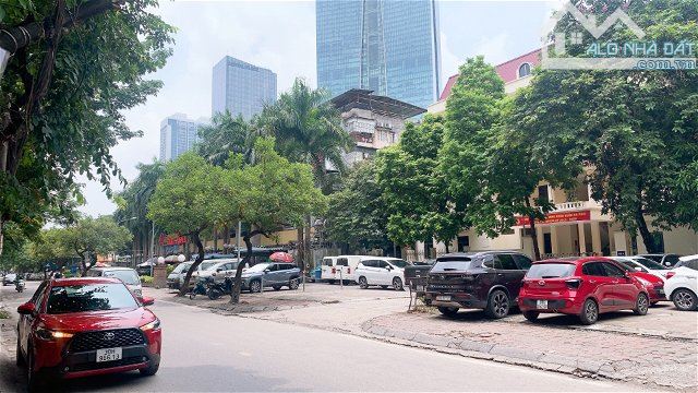 Bán nhà mặt phố Phan Kế Bính, Ba Đình 75m2 đất xây Tòa Building giá 23.5 tỷ