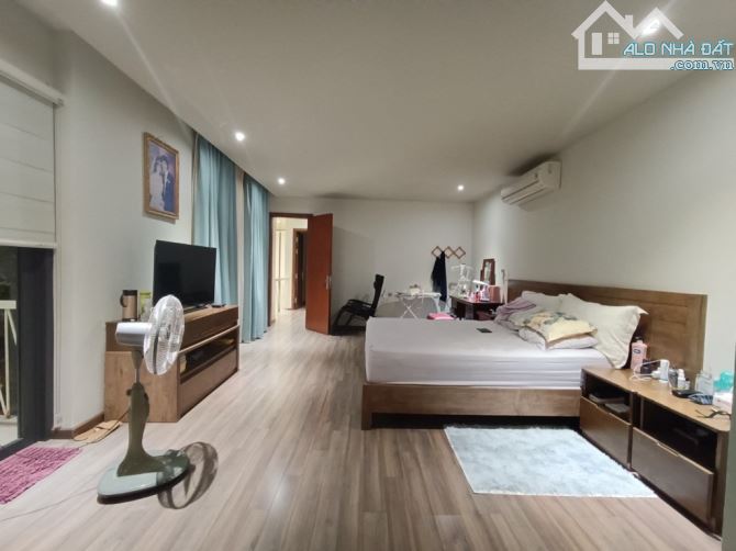 Bán Gấp Toà Căn Hộ Đường 30 Tháng 4, 8 Tầng Thang Máy, Hồ Bơi, Dòng Tiền Khủng - 1
