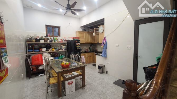 NHÀ ĐẸP NGÕ 153 DƯƠNG VĂN BÉ - 63M x  4 TẦNG - Ô TÔ KINH DOANH VĂN PHÒNG - GIÁ 7 TỶ - 1