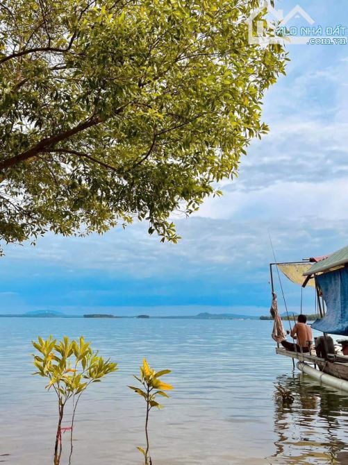 Vườn trái cây gần hồ Trị An, Đồng Nai. Thích hợp làm farmstay nghỉ dưỡng. Giá chỉ 650tr