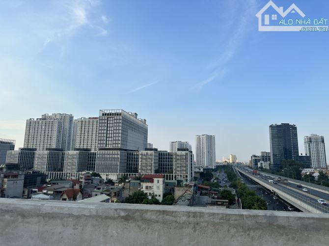 Bán tòa nhà quận Cầu Giấy. 190m2, 9 tầng, MT 11m. Có PCCC, hoàn công. Cho thuê 400tr/th - 5