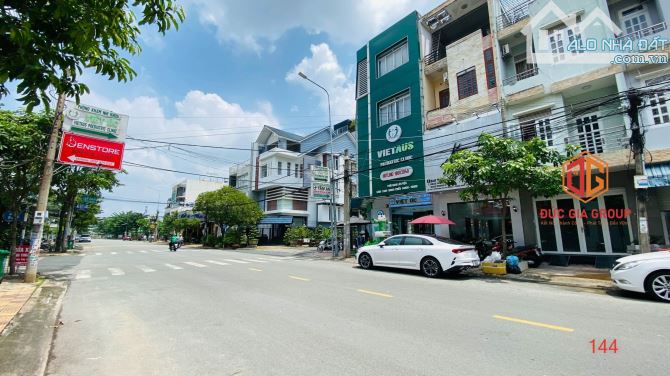 Đất bán đường D9 KDC D2D sổ riêng 1 đời chủ giá siêu tốt 16 tỷ trục đẹp hiếm người bán