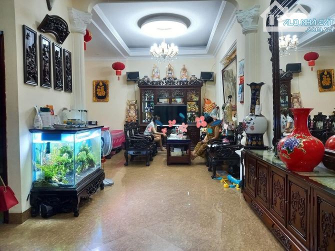 Bán Nhà Gara Ô tô – Dân trí cao DT 62m2 x5T - 10.5 tỷ -KĐT Định Công rợp bóng cây xanh . - 1