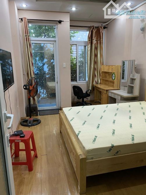 Kẹt tiền chị Hoa gởi bán gấp nhà đẹp lạ có 1 không 2, gần CV Lê Thị Riêng, 43m2, - 2