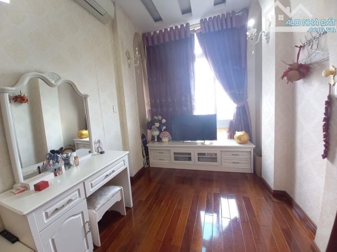 Bán Nhà Gara Ô tô – Dân trí cao DT 62m2 x5T - 10.5 tỷ -KĐT Định Công rợp bóng cây xanh . - 3