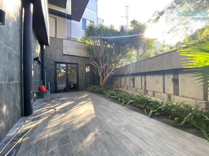 Bán Villa - Biệt Thự Đẹp 3 tầng 2 mặt tiền Khu biển Mỹ Khê - 252m2 Cách biển 400m - 3