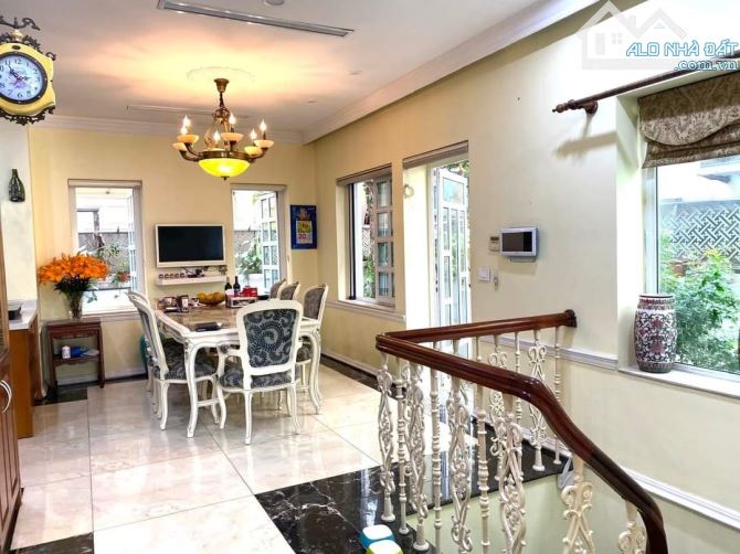 Bán căn Biệt thự Hapulico Nguyễn Huy Tưởng, Thanh Xuân. 141 m2 x 4T x MT 9m. Đẳng cấp 5* - 5