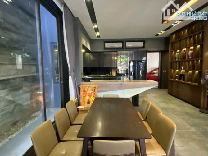 Bán Villa - Biệt Thự Đẹp 3 tầng 2 mặt tiền Khu biển Mỹ Khê - 252m2 Cách biển 400m - 6