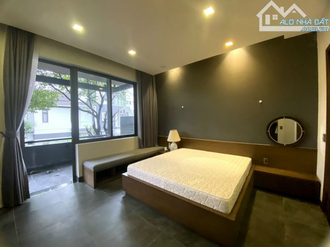 Bán Villa - Biệt Thự Đẹp 3 tầng 2 mặt tiền Khu biển Mỹ Khê - 252m2 Cách biển 400m - 8