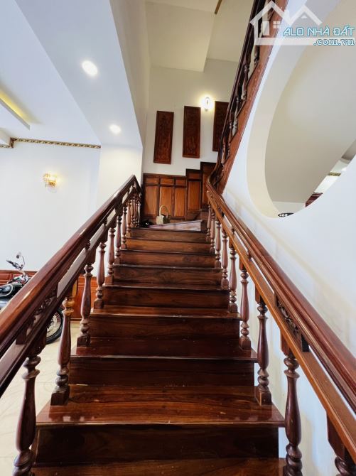 Nhà mới 4 tầng cực VIP Mặt Tiền Kinh Doanh Ngô Quyền sầm uất nhất- Tp. Buôn Ma Thuột