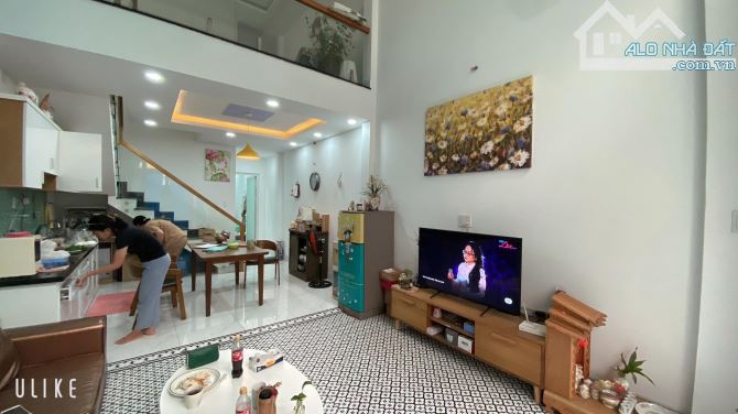 Ngộp Bank bán gấp nhà cấp 4 Ô tô đổ cửa, 2 tầng 4x15m Chỉ 6 tỷ thương lượng Nguyễn Văn Côn - 1