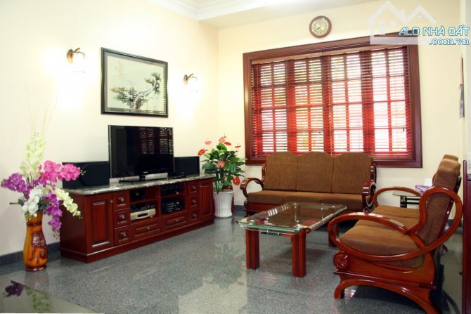 Ngộp Bank! Bán gấp biệt thự Nguyễn Văn Trỗi P1 Tân Bình DT: 10x22m 4 Tầng Thang Máy 29 Tỷ - 3