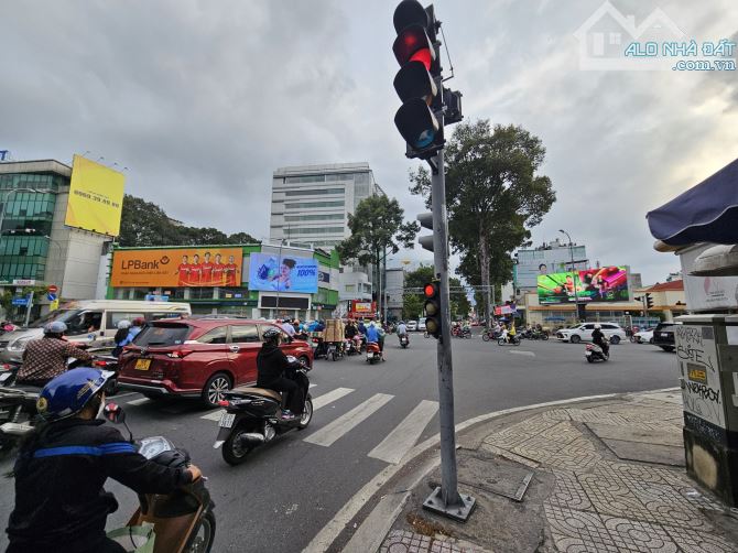 Cho thuê nhà GÓC 2MT 125 Cách Mạng Tháng Tám, P. Bến Thành, Quận 1, Hồ Chí Minh - 3