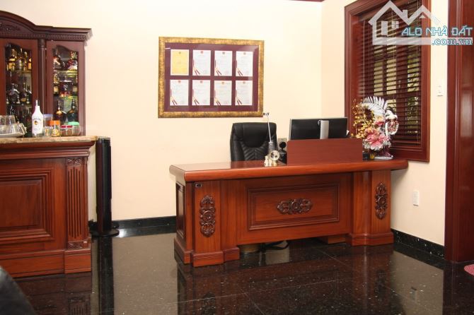 Ngộp Bank! Bán gấp biệt thự Nguyễn Văn Trỗi P1 Tân Bình DT: 10x22m 4 Tầng Thang Máy 29 Tỷ - 6
